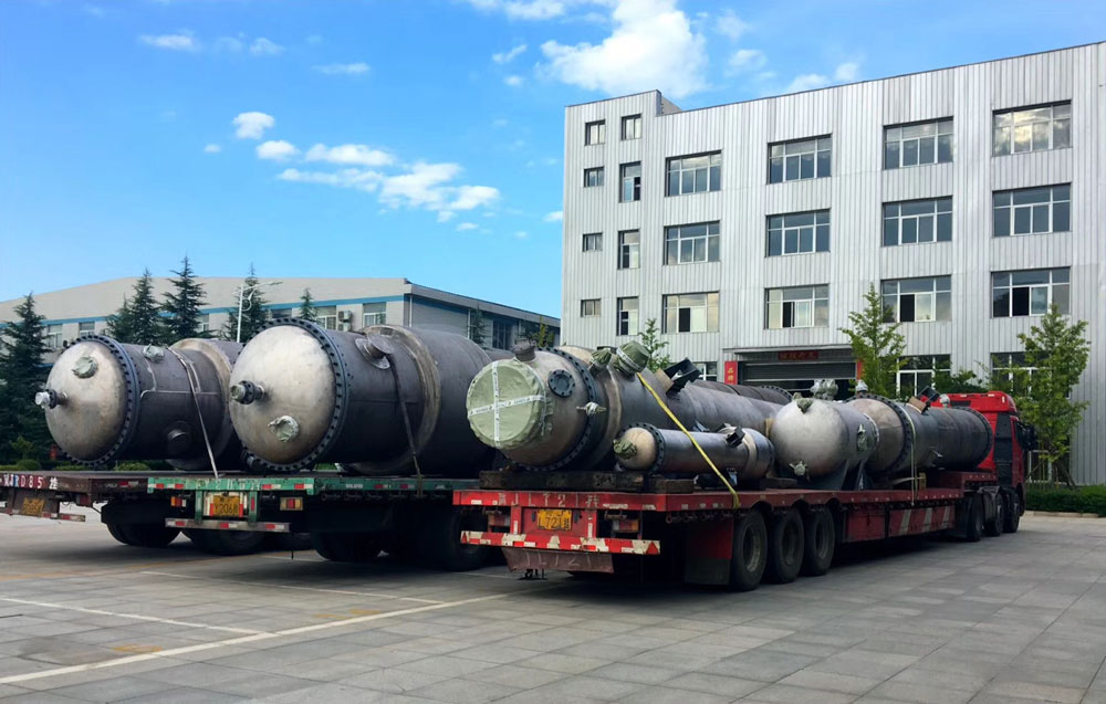 鈦換熱器廠家 - 院子實(shí)拍